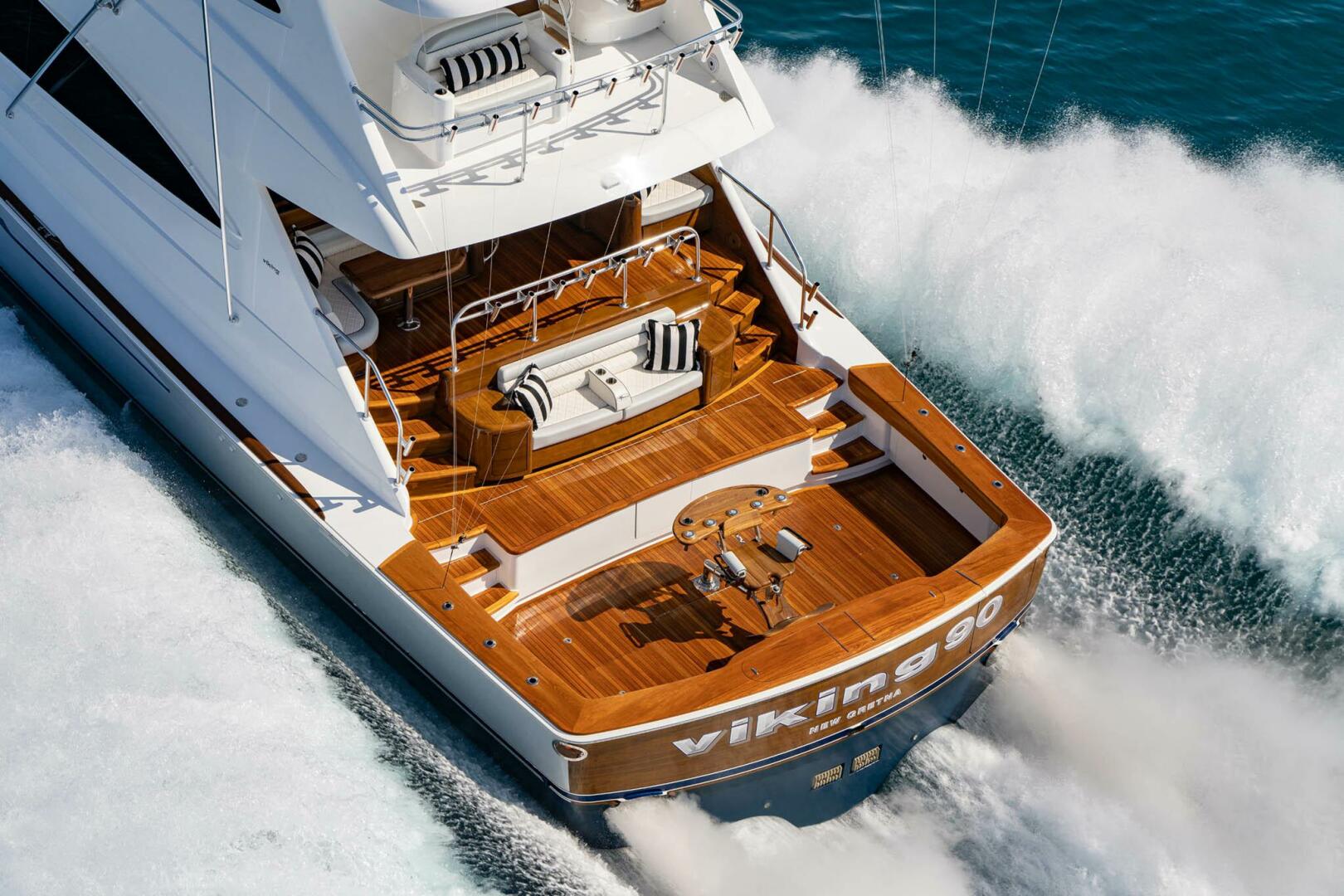 2026 Viking 90 Sky Bridge 