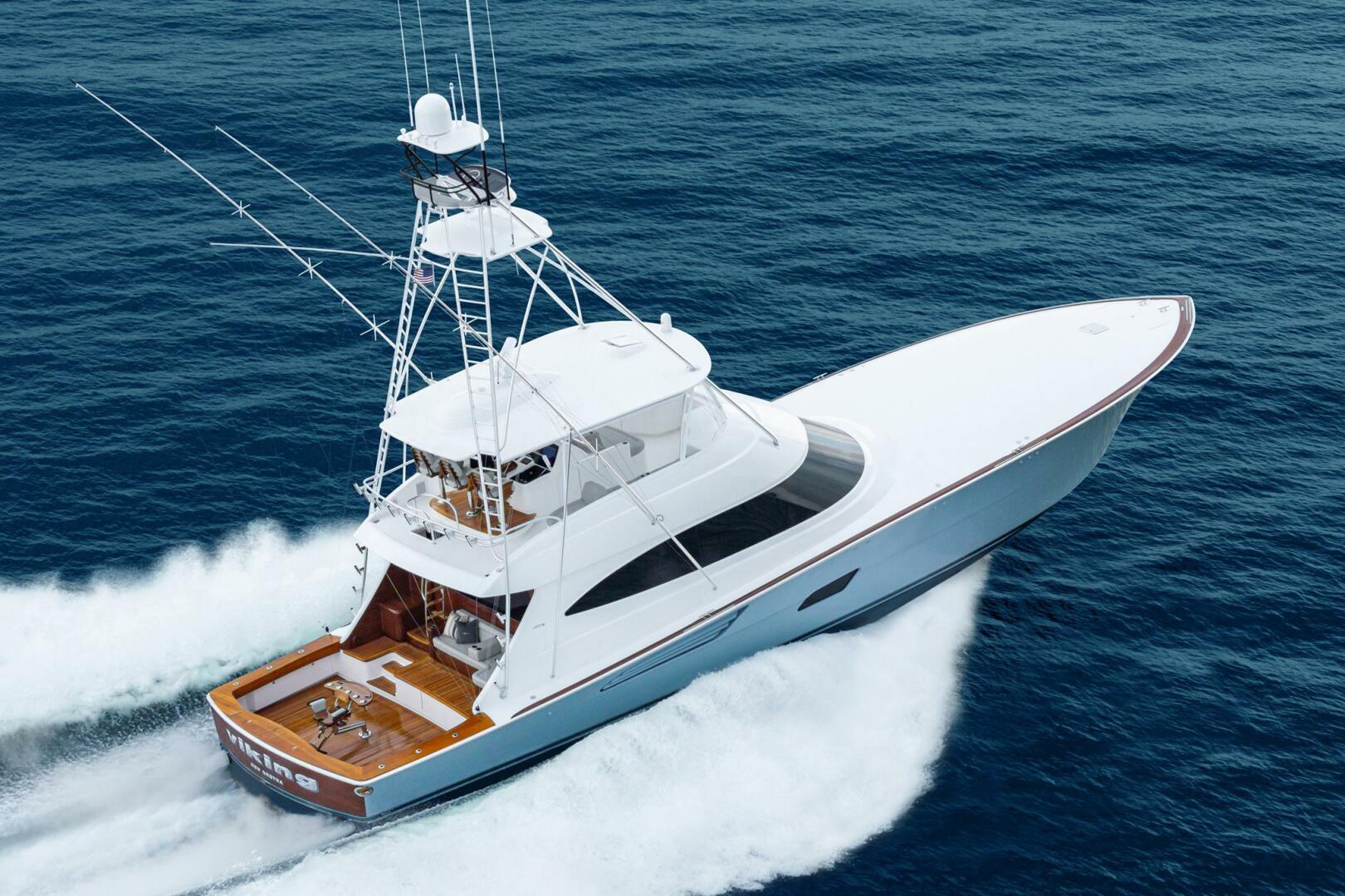 2026 Viking 82 Convertible 