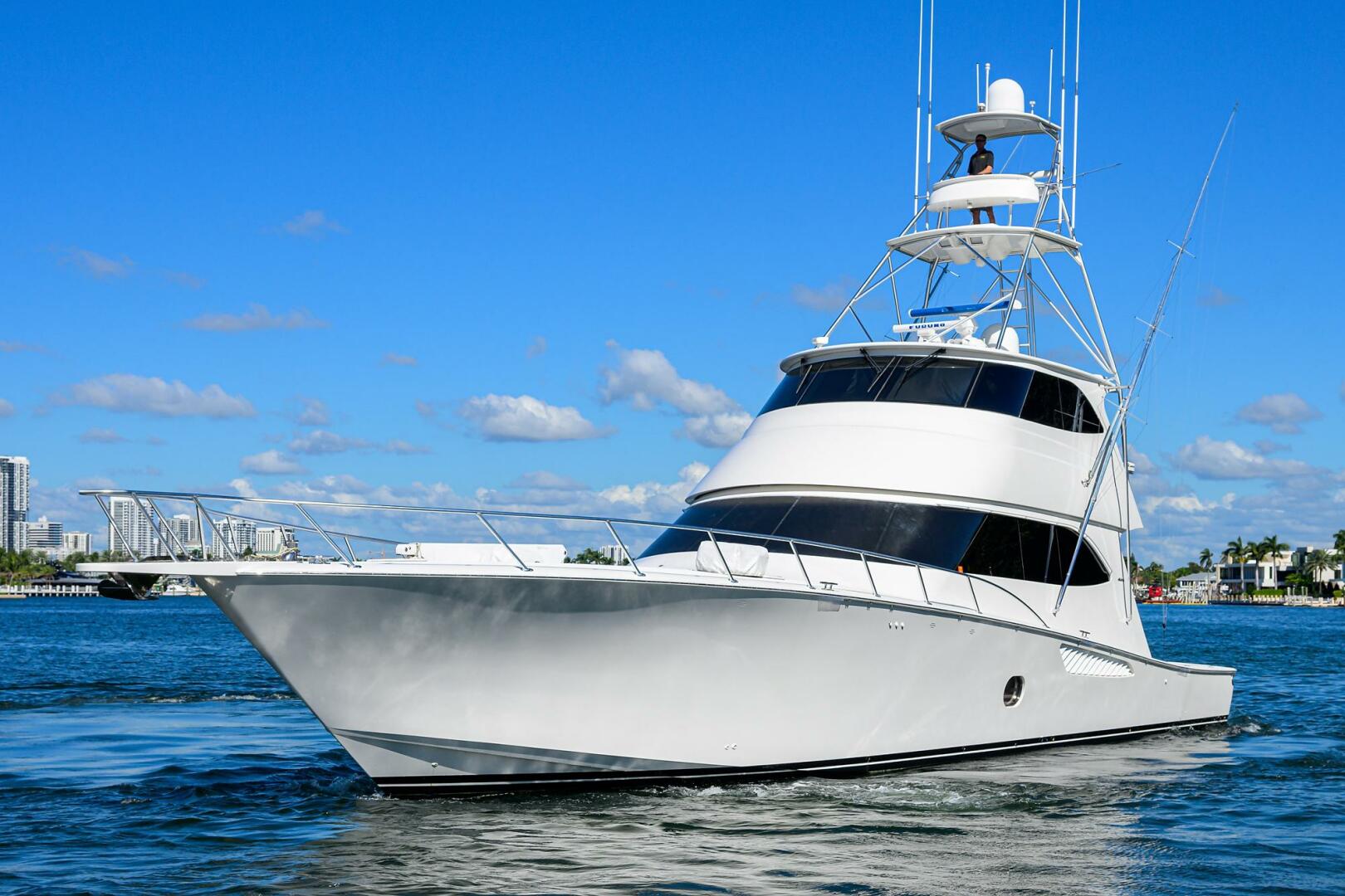 2014 Viking 76 Enclosed Bridge 