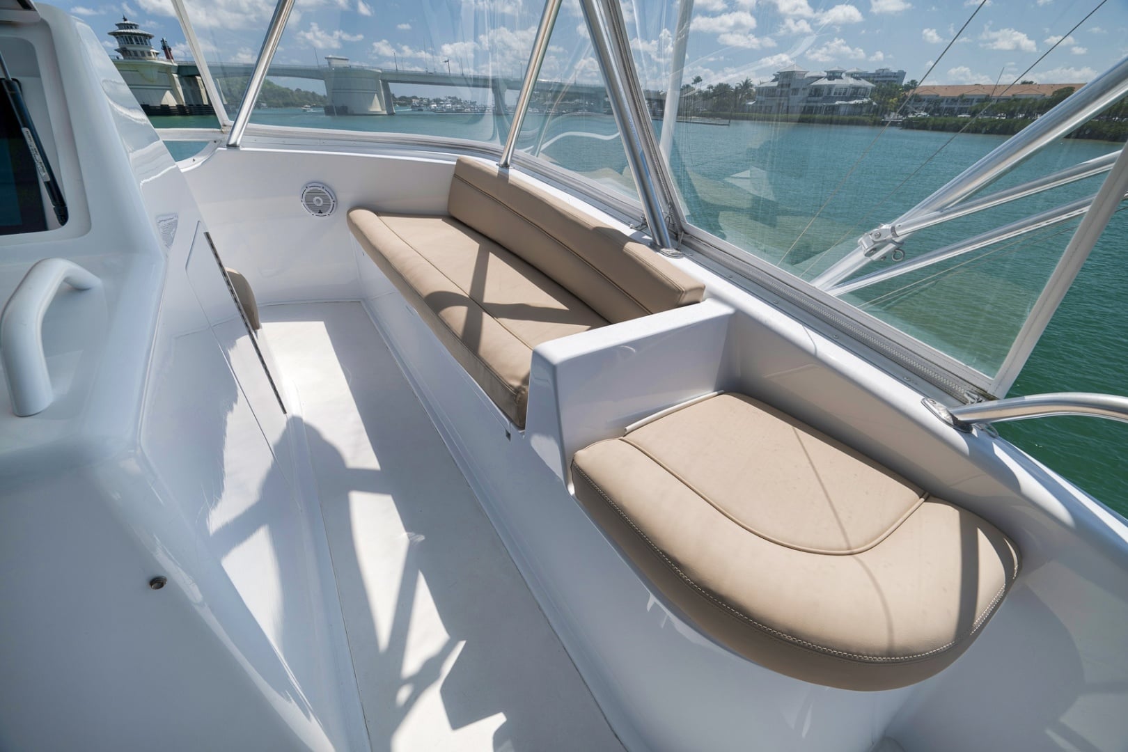 2003 Viking 52 Convertible 