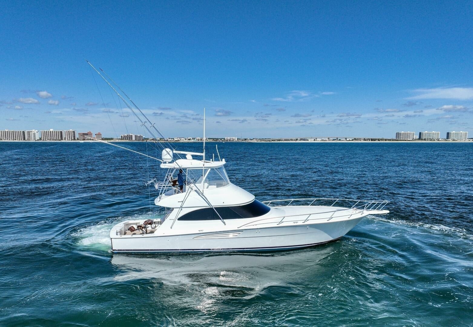 2021 Viking 72 Enclosed Bridge 