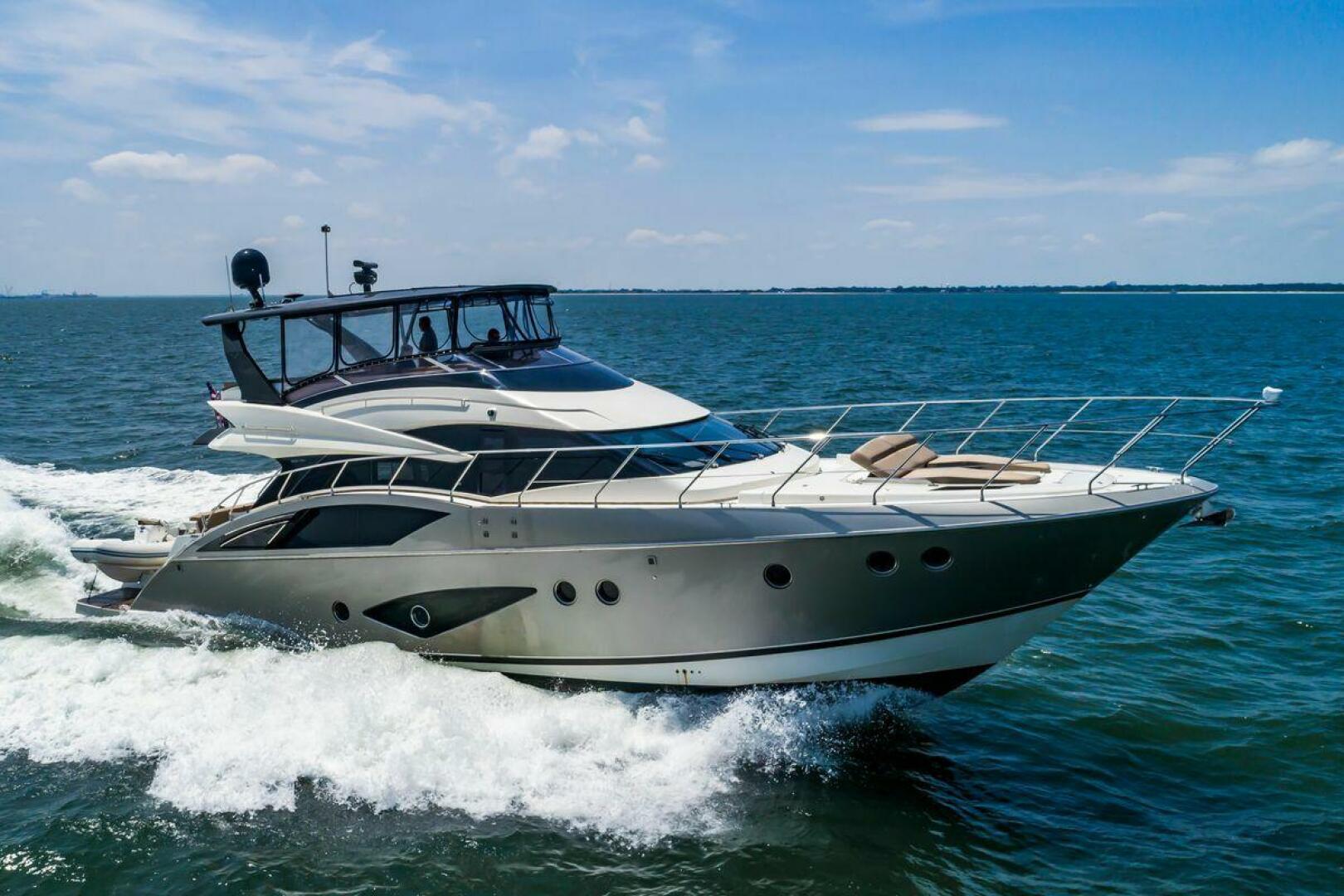 2013 Marquis 63 Sport Yacht 
