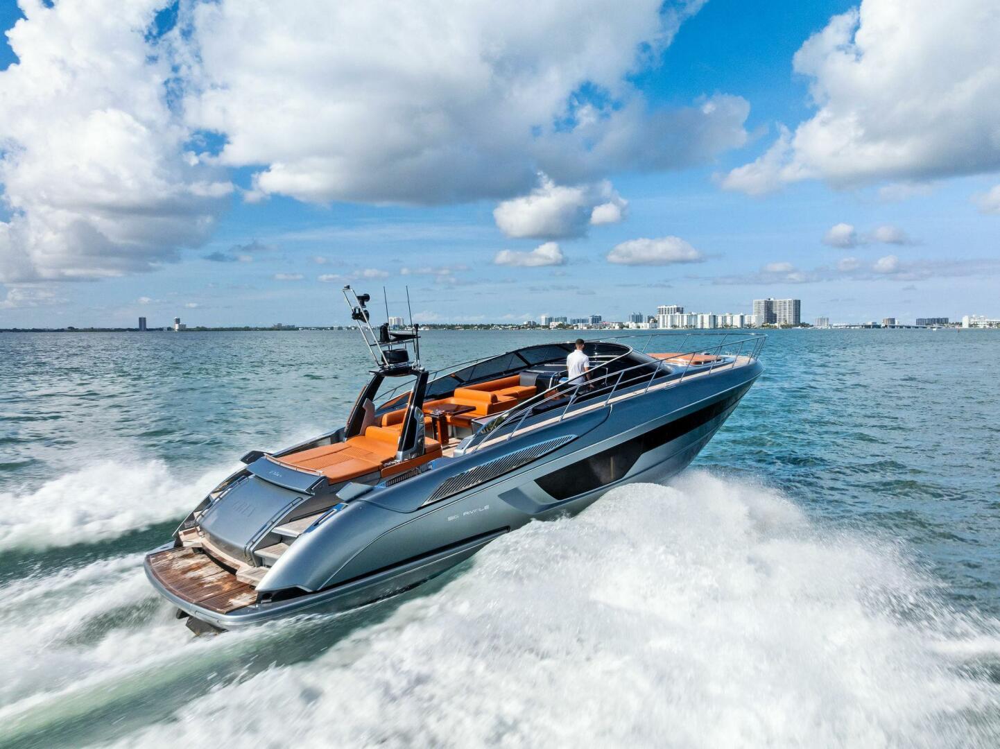 ピカリン　2021AW ツルバイマリコオイカワ　Amie GRAY 36 2021 Riva 56' Rivale 