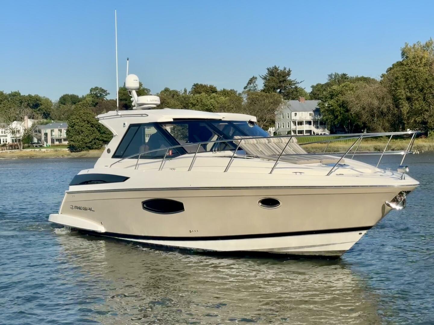 2018 Regal 42 Sport Coupe for Sale in Greenwich, CT | HMY Yachts