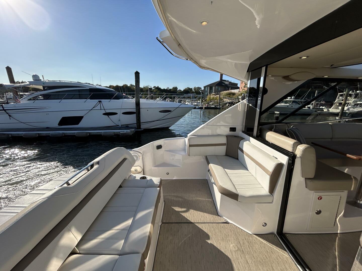 2018 Regal 42 Sport Coupe for Sale in Greenwich, CT | HMY Yachts