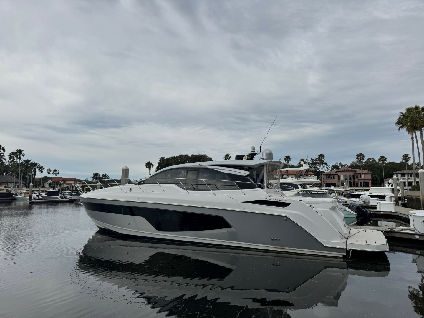 2019 Azimut 51 ATLANTIS for Sale | HMY Yachts