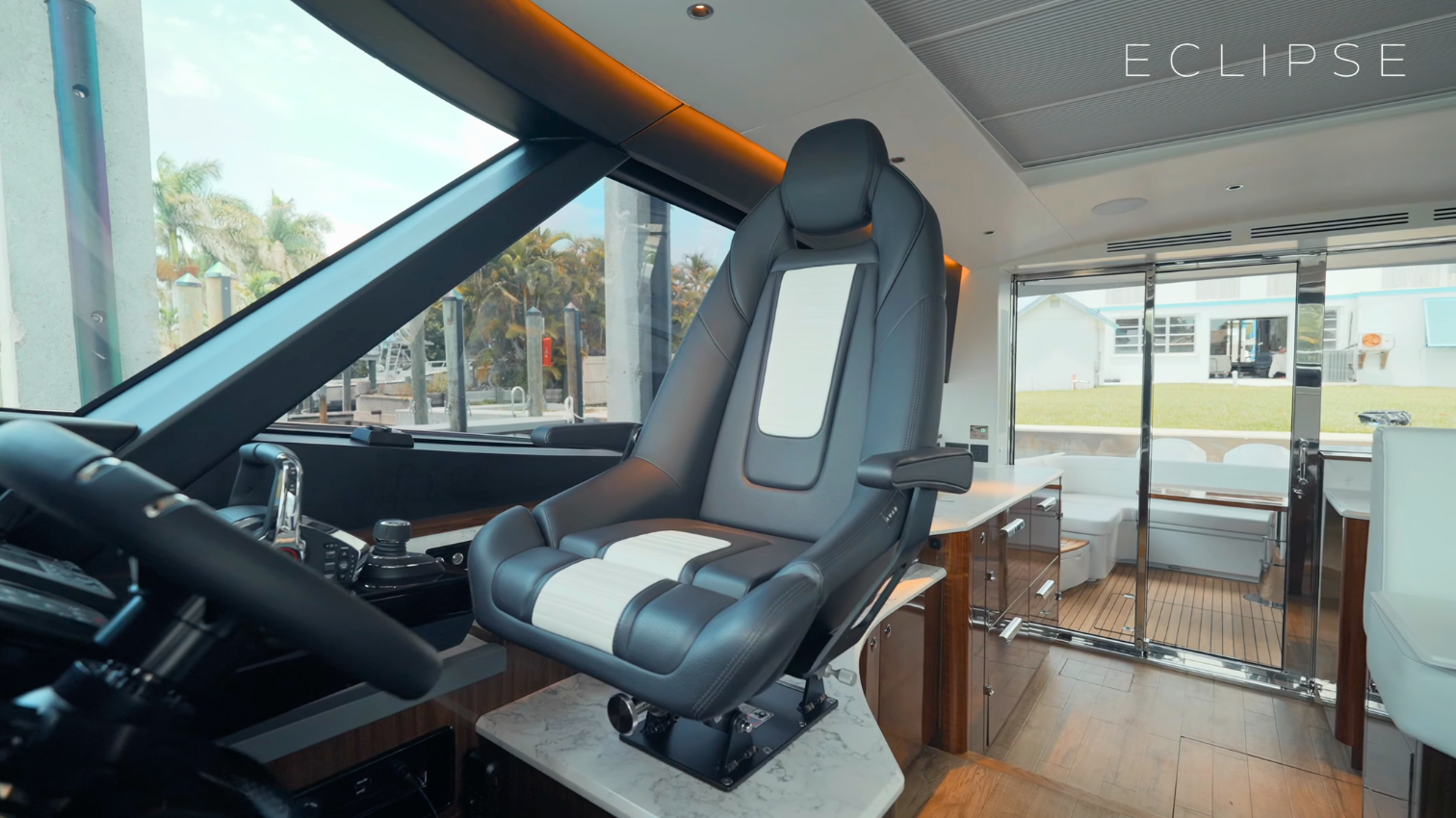 ECLIPSE 505 Helm Chair