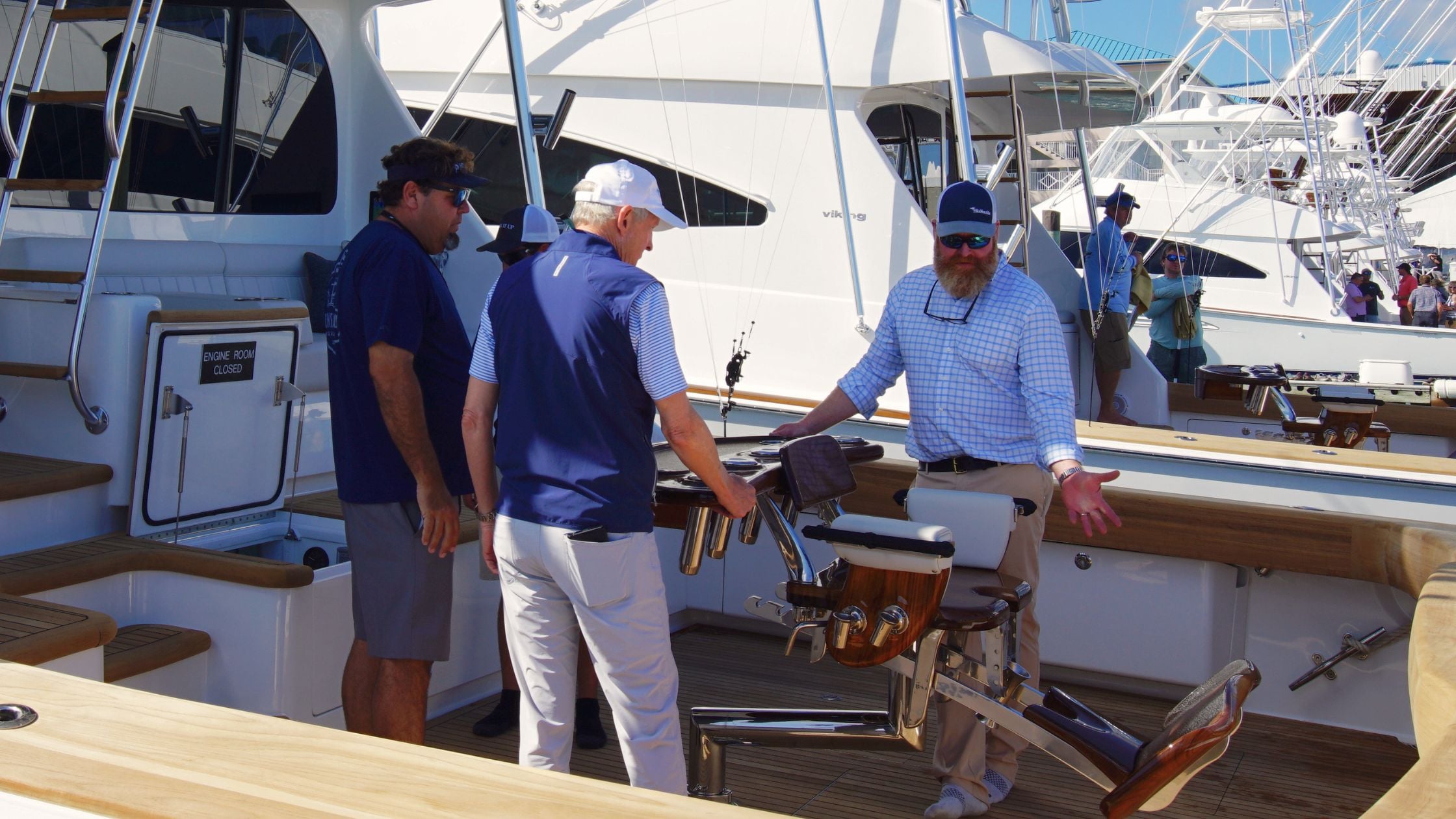 How Yacht Brokers Simplify Luxury Yacht Sales